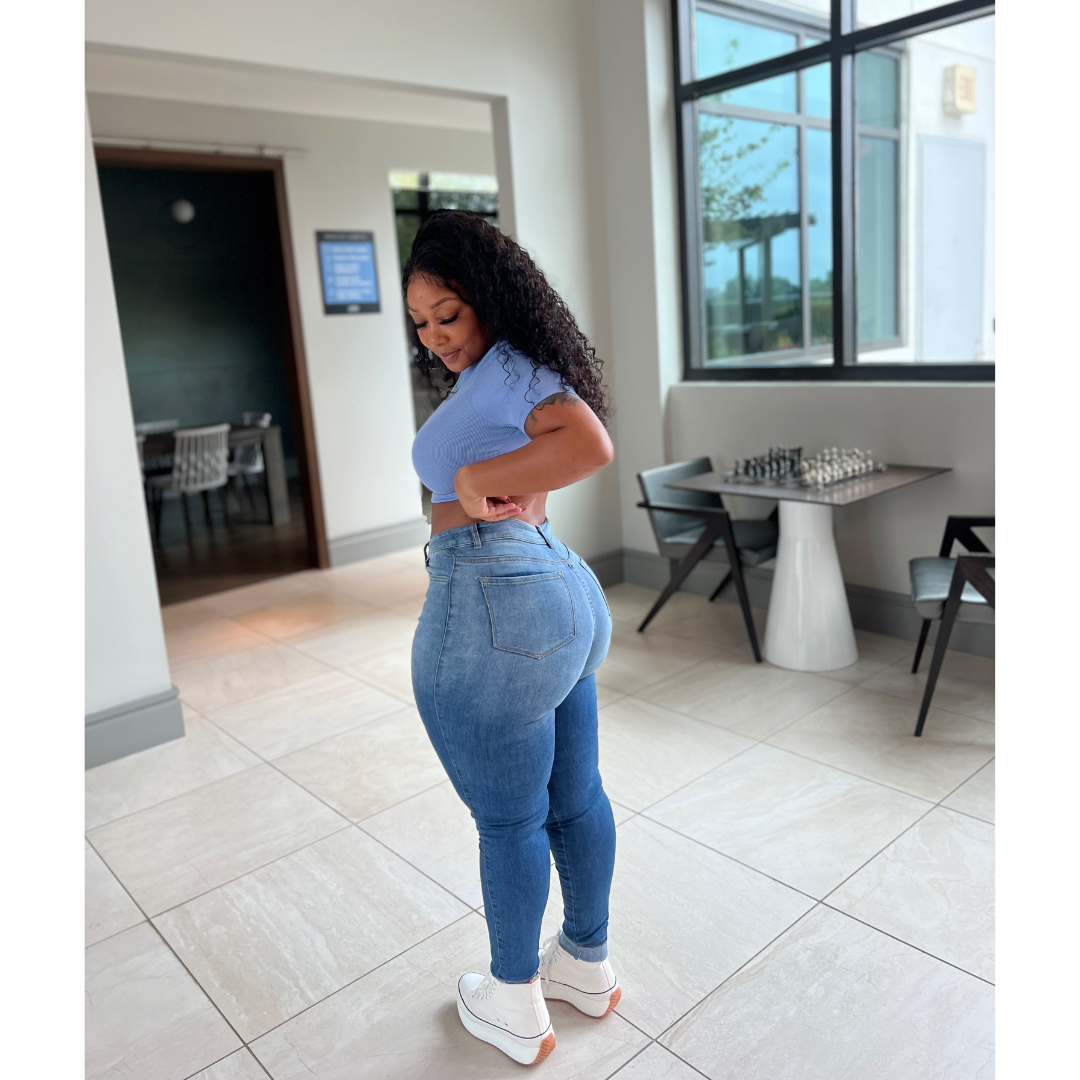 Curvy crazy Jeans - We Stay Pretty